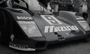 962